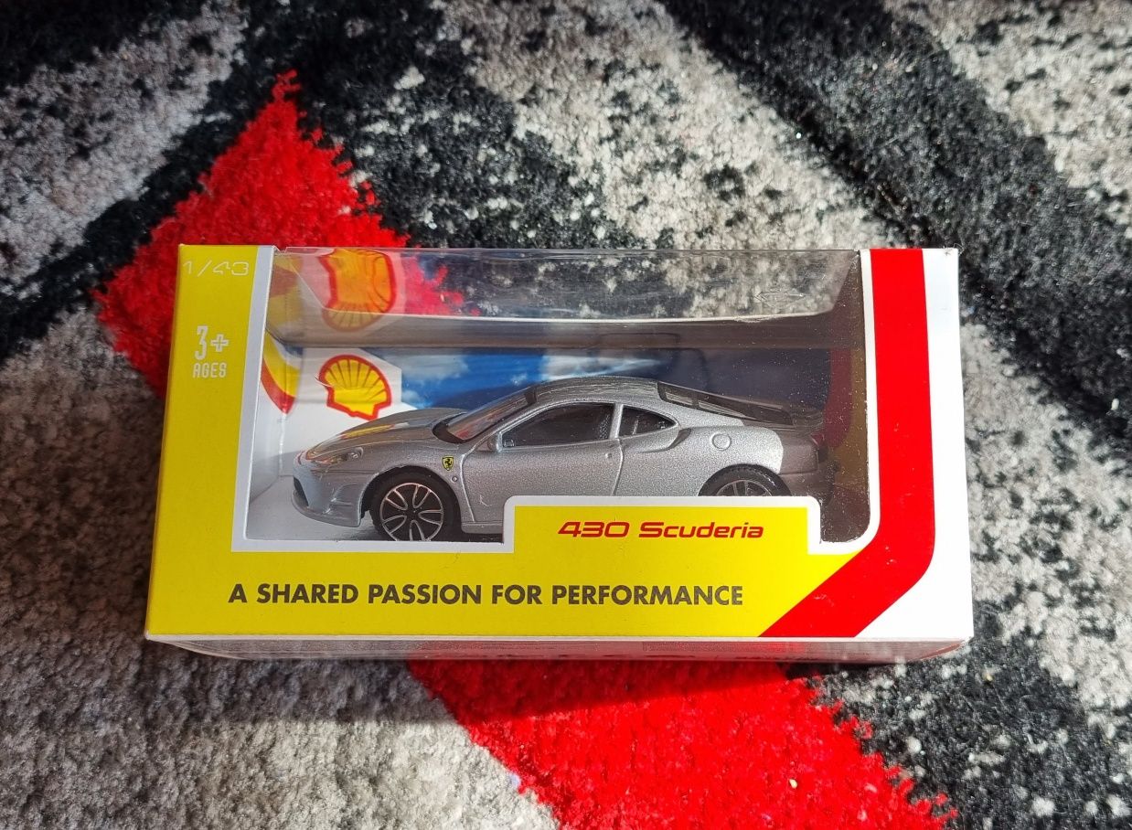 Model samochód Ferrari F430 Scuderia kolekcja Shell nowy zapakowany