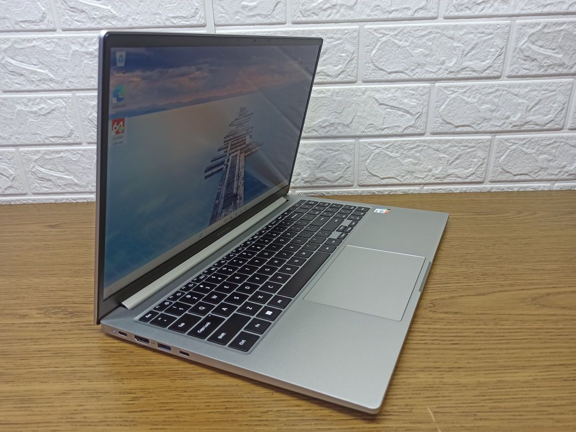 Samsung Galaxy Book 15,6" сенсорний i7-1165G7