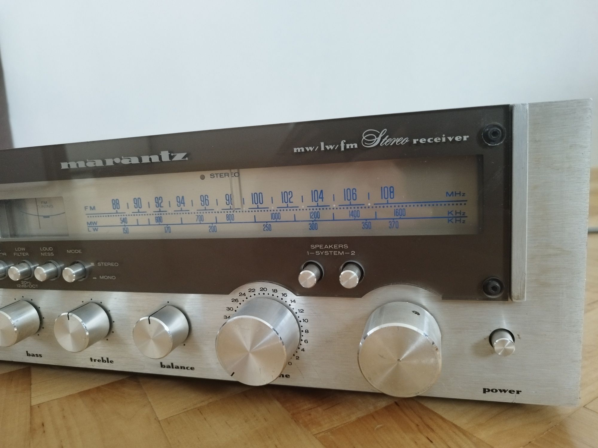 Amplituner Marantz 215 L