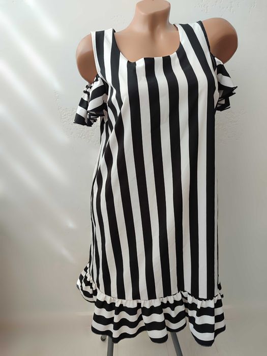 Плаття на ХS р , чорне нове S р