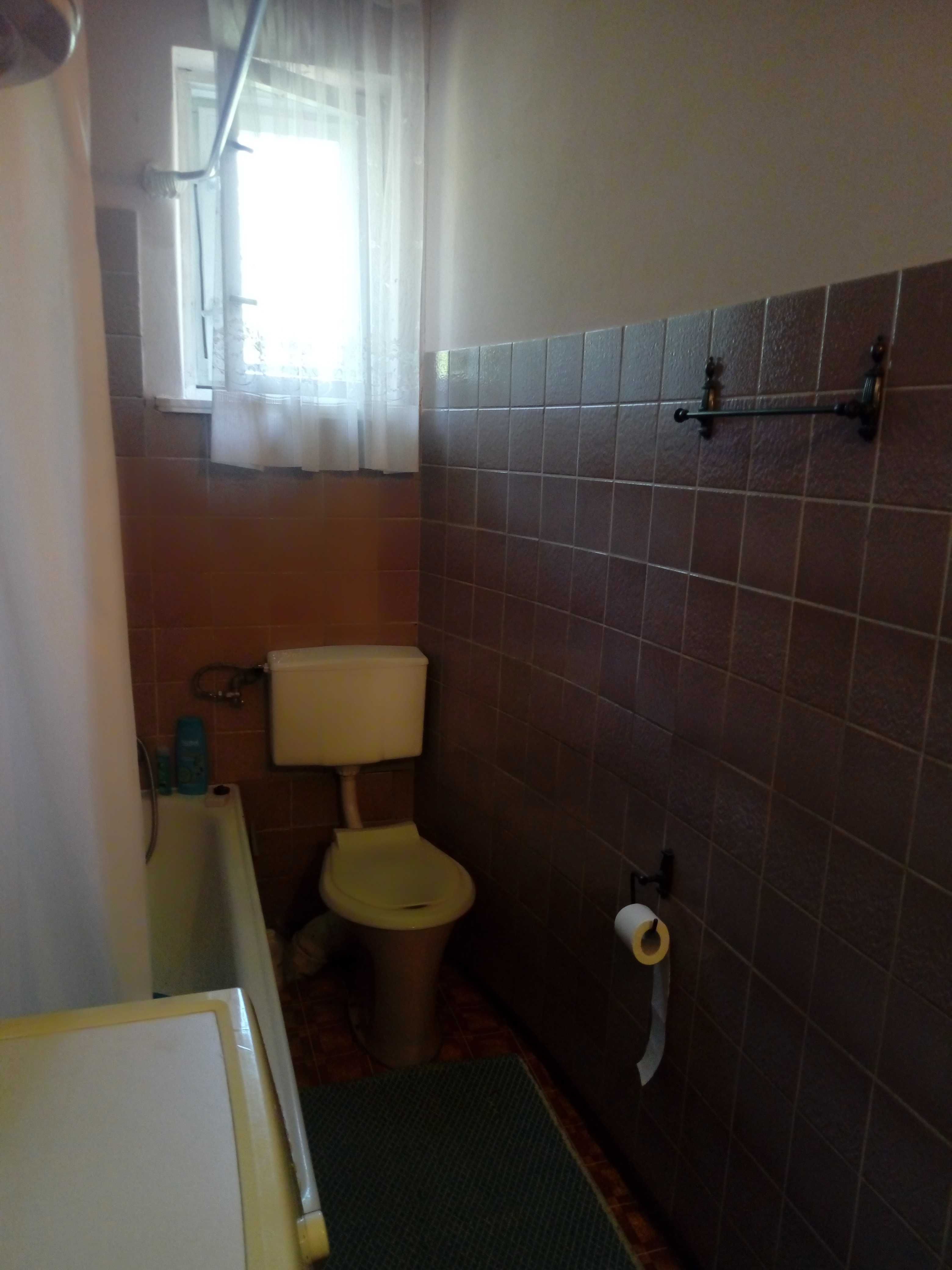 sprzedam dom -70m.  4-ary.( 1/4 .udziałów w nieruchomości).  OSOLA