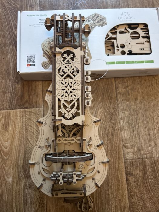 Продам 3-Д модель «Харді-Гарді» (Hurdy - Gurdy) у зібраному стані