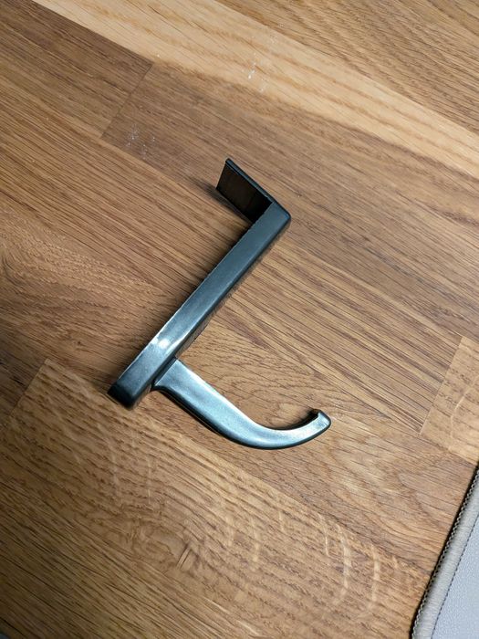 Uchwyt na monitor na słuchawki