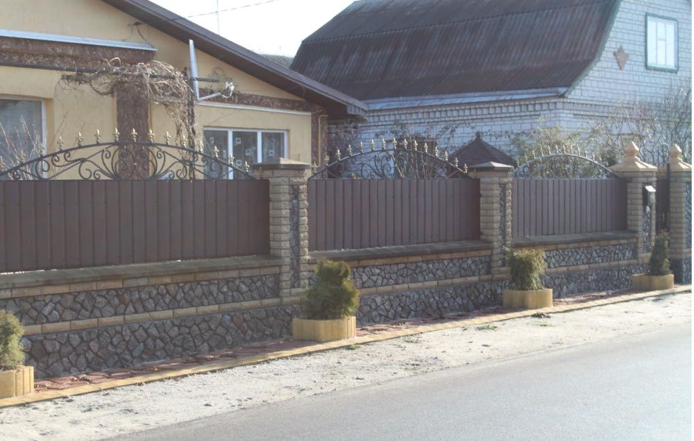 Будівельні роботи. Бригада будівельників (мулярів)