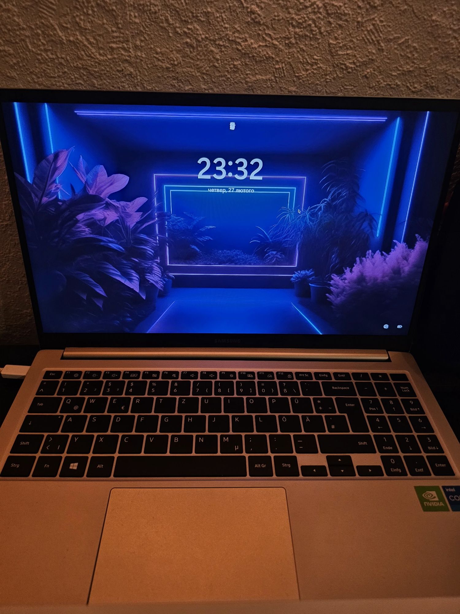 Samsung S23 Ultra, Book 2 Pro, Watch 4, Buds FE, wireless power bank