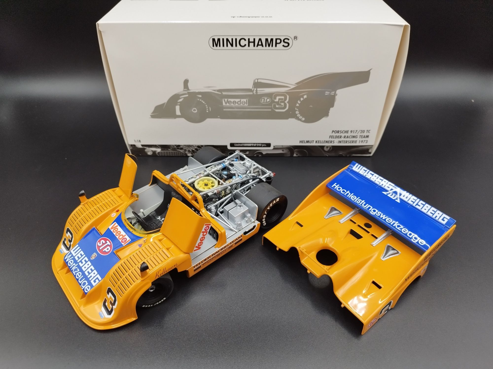 1:18 Minichamps 1973 Porsche 917/20 TC model limit 240 sztuk

FELDER-R