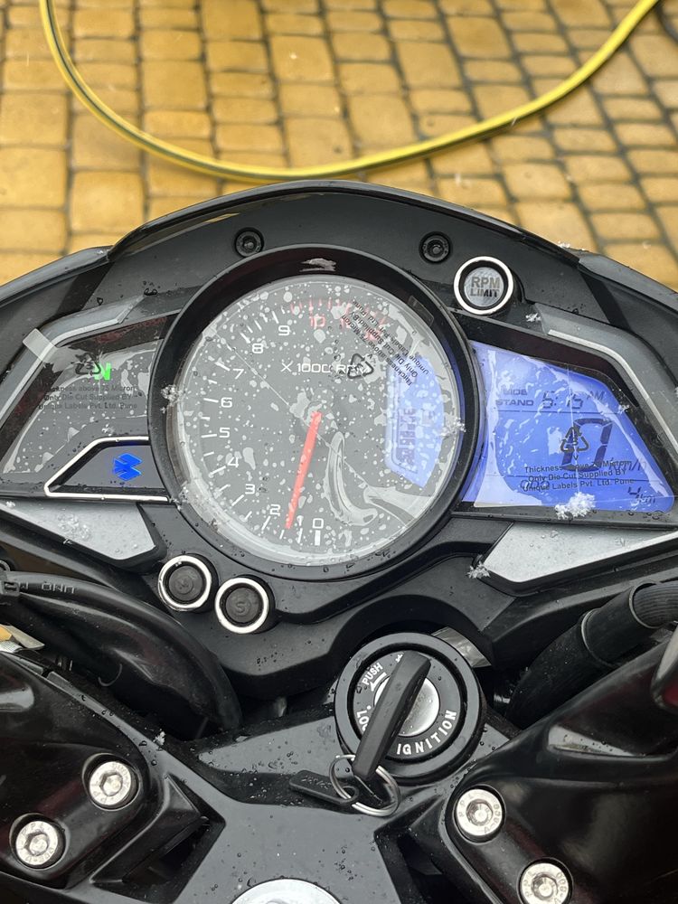 Bajaj Pulsar NS200 2024 новий