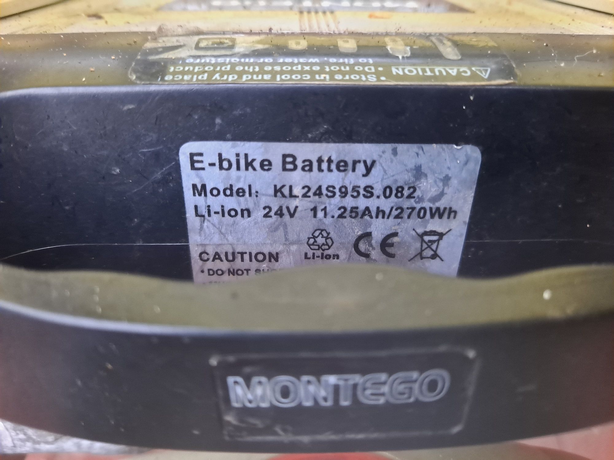Bateria z bagażnikiem do roweru elektrycznego