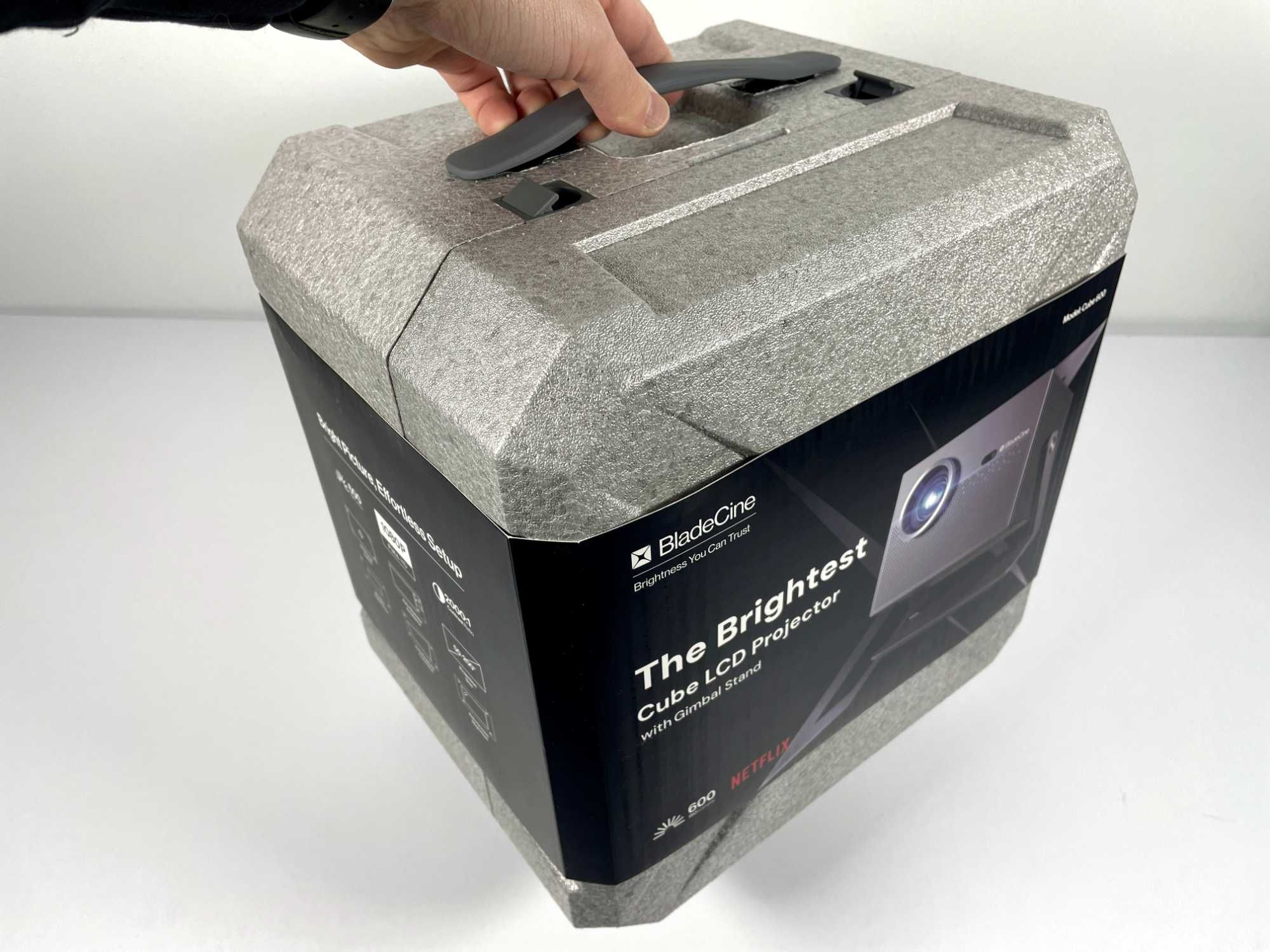 BladeCine Cube 600 Проектор з Яскравістю 600ISO Lumens, 1080P, YouTube