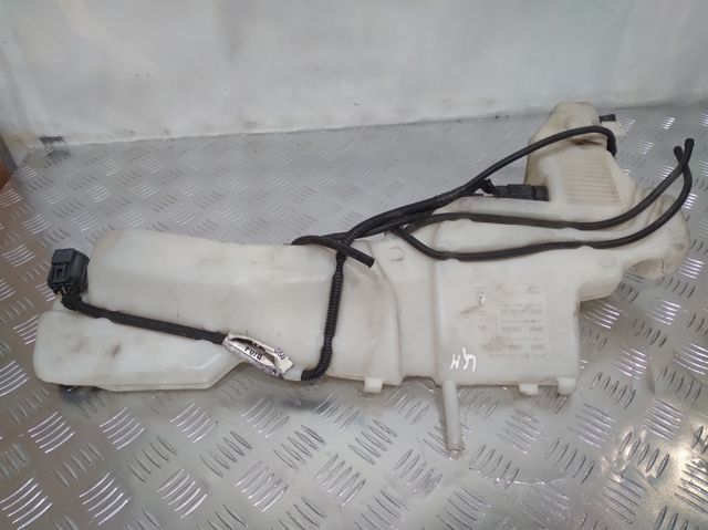 Бачок омывателя 3M5113K163BC Ford c-max mk1 i 2003-2010