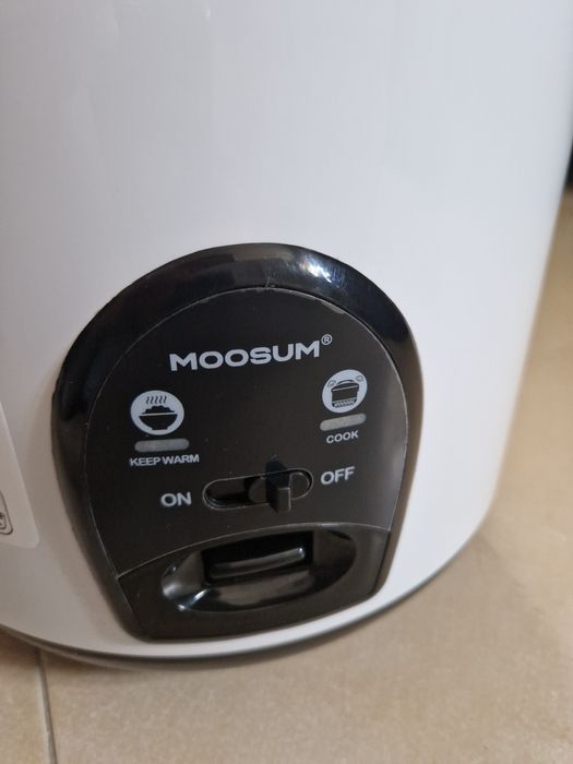 Panela elétrica de arroz 1,8L