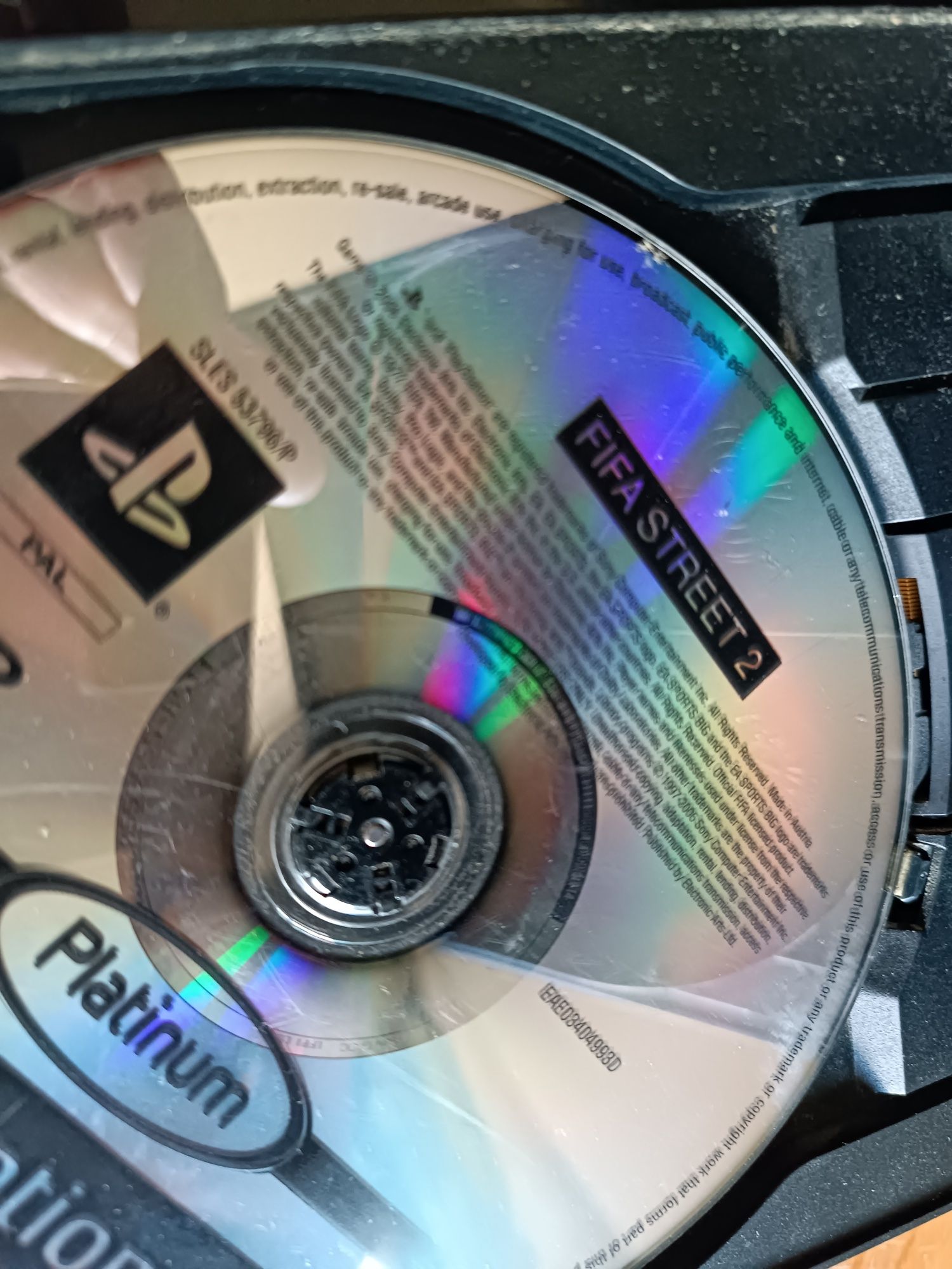 Konsola PlayStation 2 dwie sztuki i 3 pady plus 2 karty pamięci