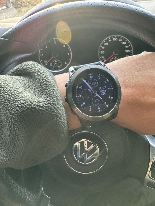 Смарт-часы Garmin Fenix 7X Sapphire Solar серые титановые карбон