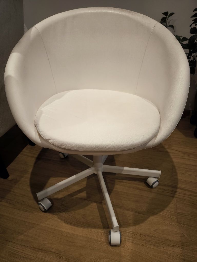Cadeira IKEA SKRUVSTA
Cadeira p/escritório, Ysane branco
