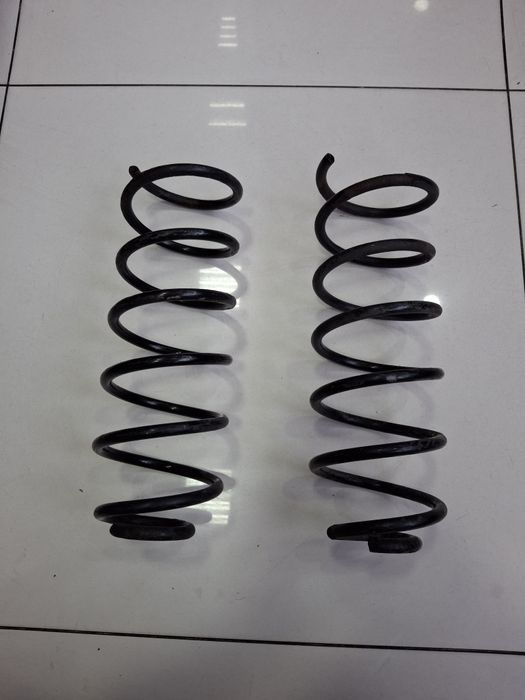 Задні пружини Опель Вектра Б Opel Vectra B. ЦІНА за пару