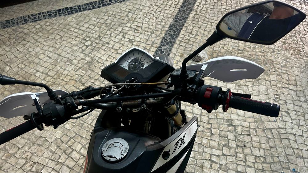 Keeway TX125 Supermotard, em excelente condição