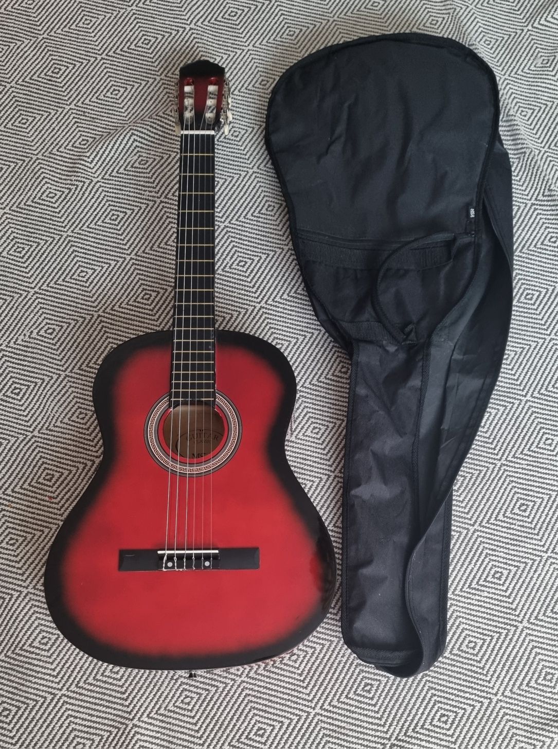 Guitarra MSA com saco