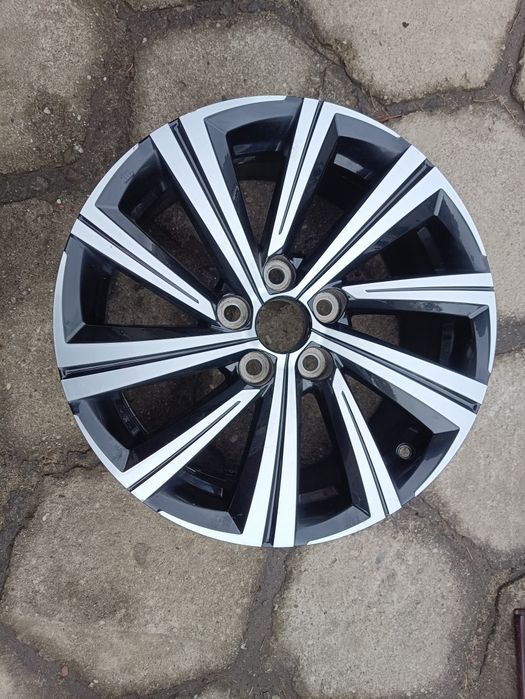 Toyota Corolla Auris inne modele felga pojedyncza 17 cali maxion 10