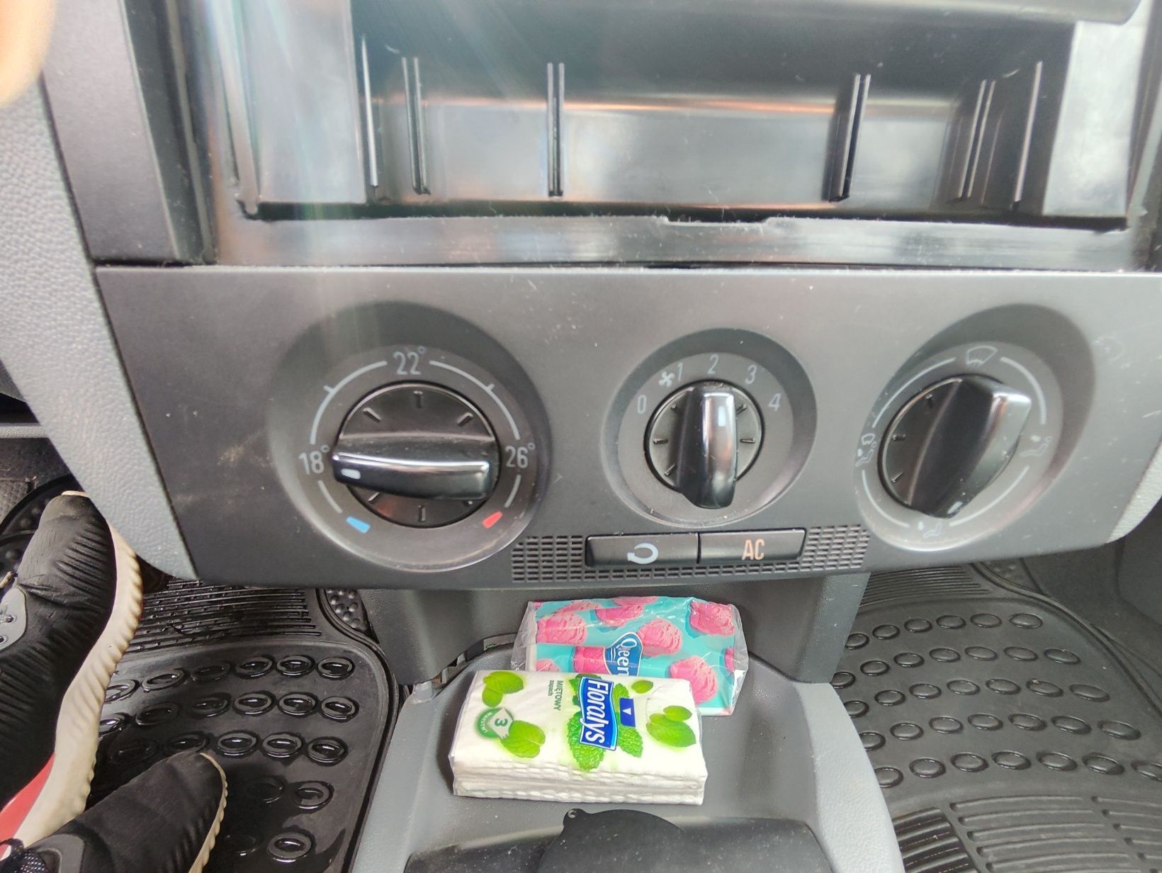 Škoda Fabia 1.4 benzyna, klima sprawna.
