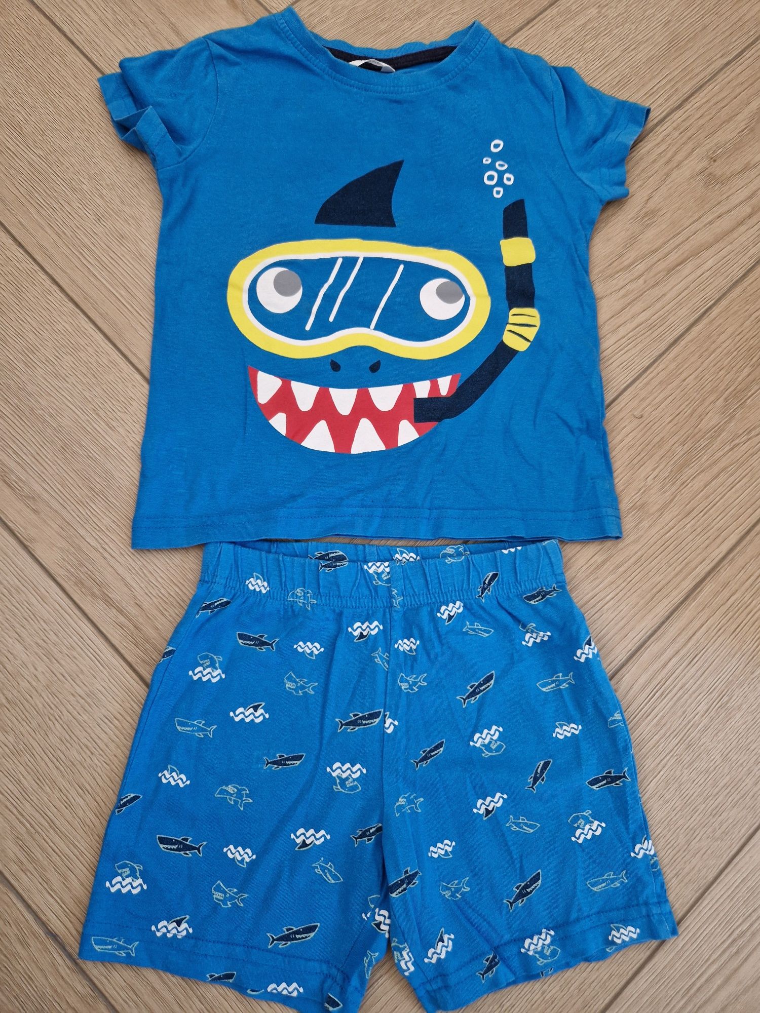 Piżama chłopięca 92/98 rekin