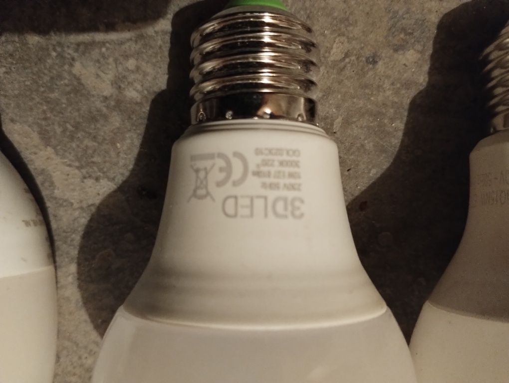 Żarówki  LED energooszczędne E27/E14- nieużywane komplet