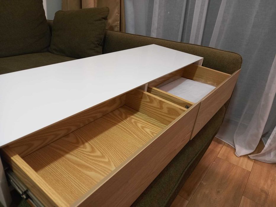 konsola SKLUM biało-drewniana