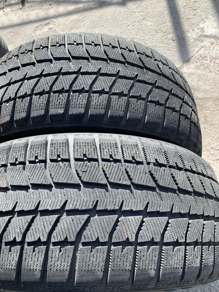 Шины зимние 225/50/17 Bridgestone Blizzak WS70