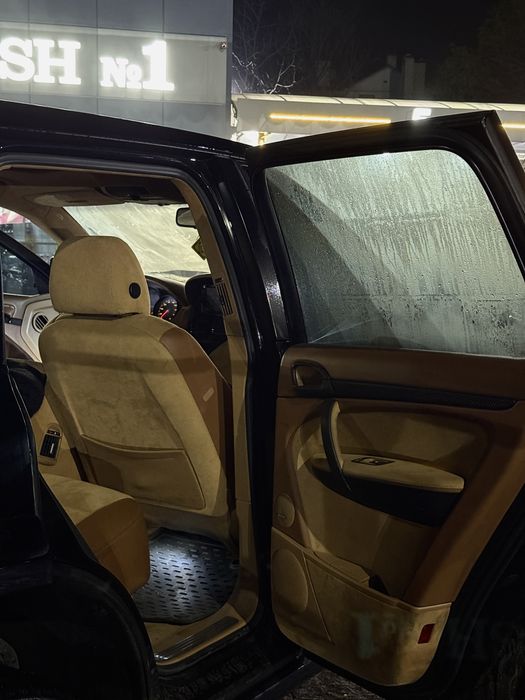 Porshe cayenne 4.5 turbo magnum