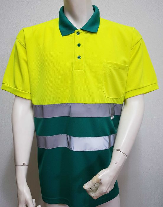 Polo bicolor alta visibilidade, malha técnica, faixas refletoras.