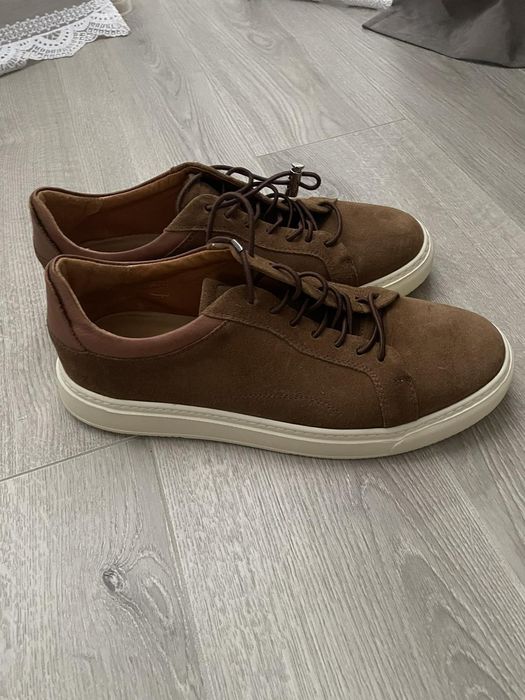 Взуття чоловіче. Кросівки, мокасини. 40 розмір. Estro