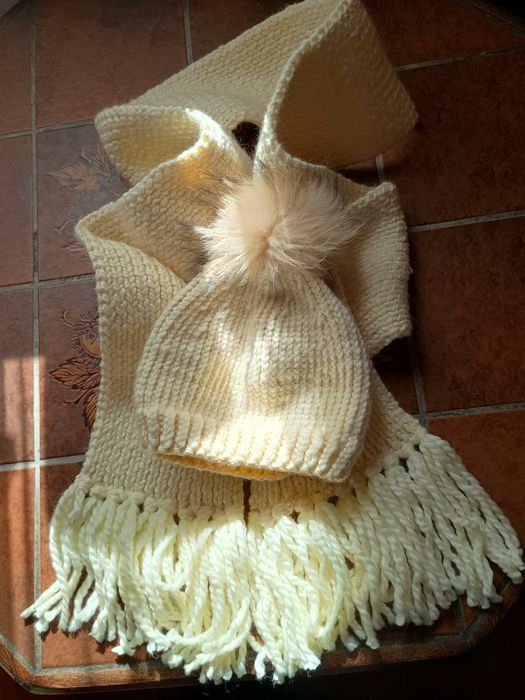 Czapka i szal ecru handmade