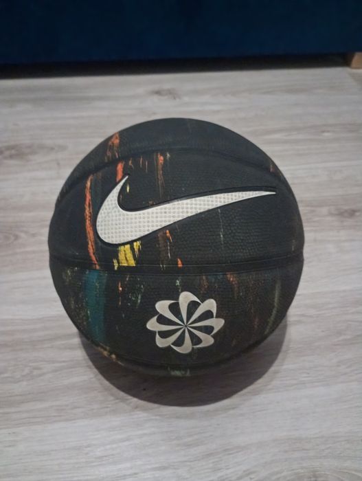 Piłka do koszykówki Nike w rozmiarze: 7