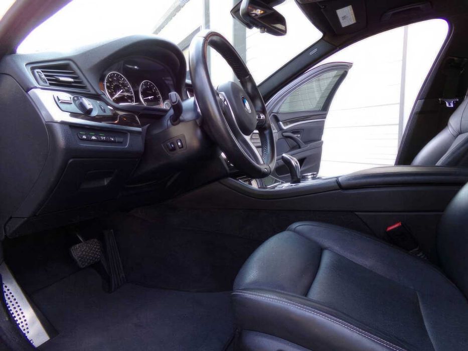 BMW 5 Series 535i      2016