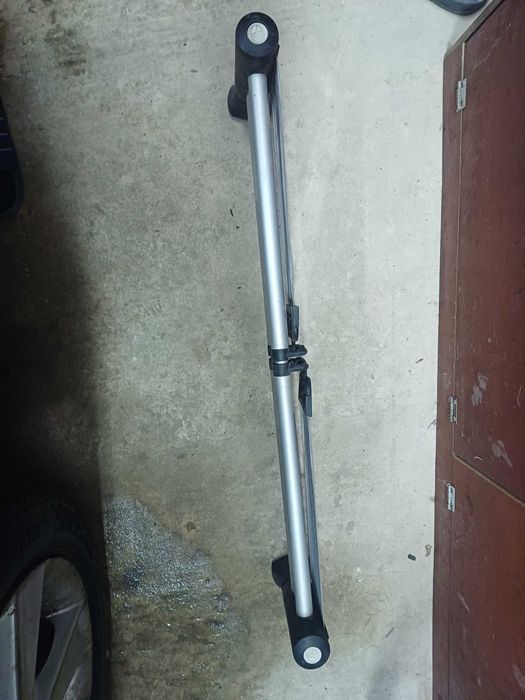 PZ49DT934000 Телескопічна штанга ( тримач багажу) Toyota Avensis 3 Wag