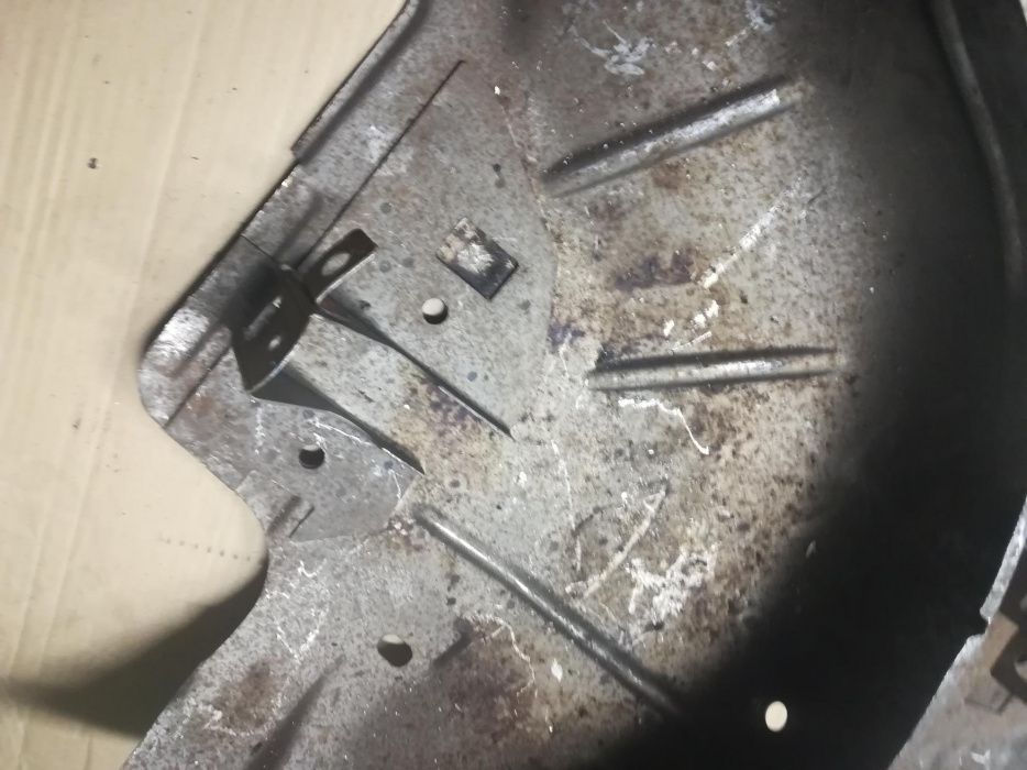 Fiat 126p nadkole lewe przednie wewnętrzne oryginalne