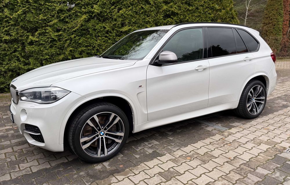 BMW X5 M50d 381 KM