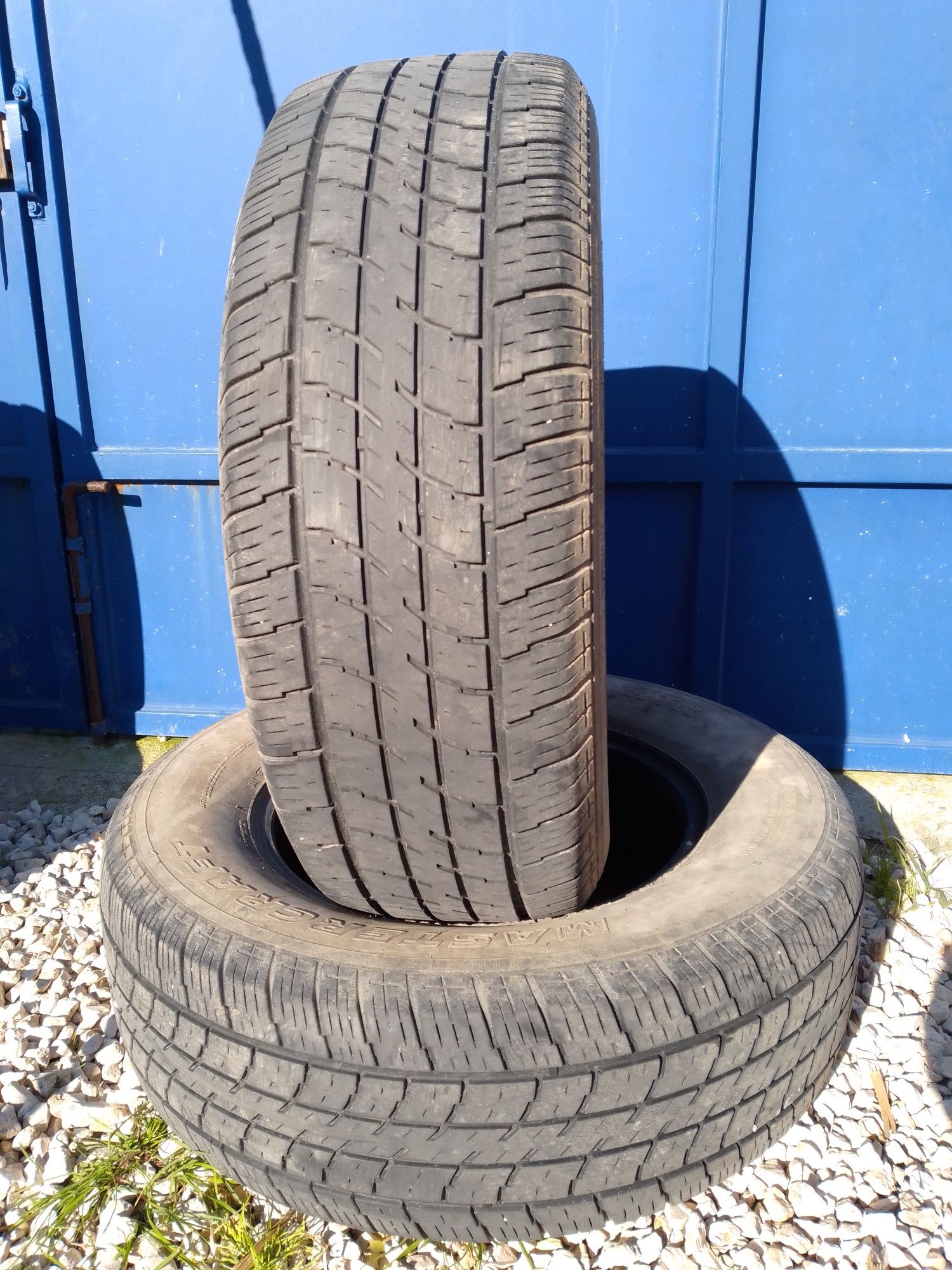 Pneus 230/70R 16