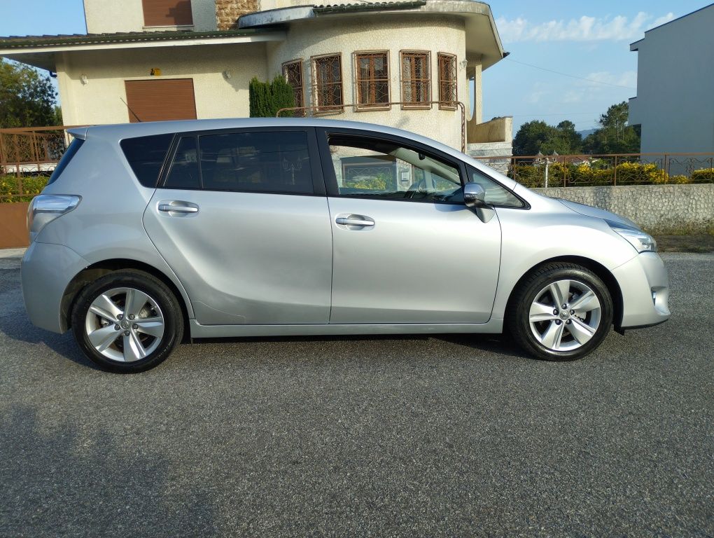 Toyota Verso 1.6 D4D 141000km 2014