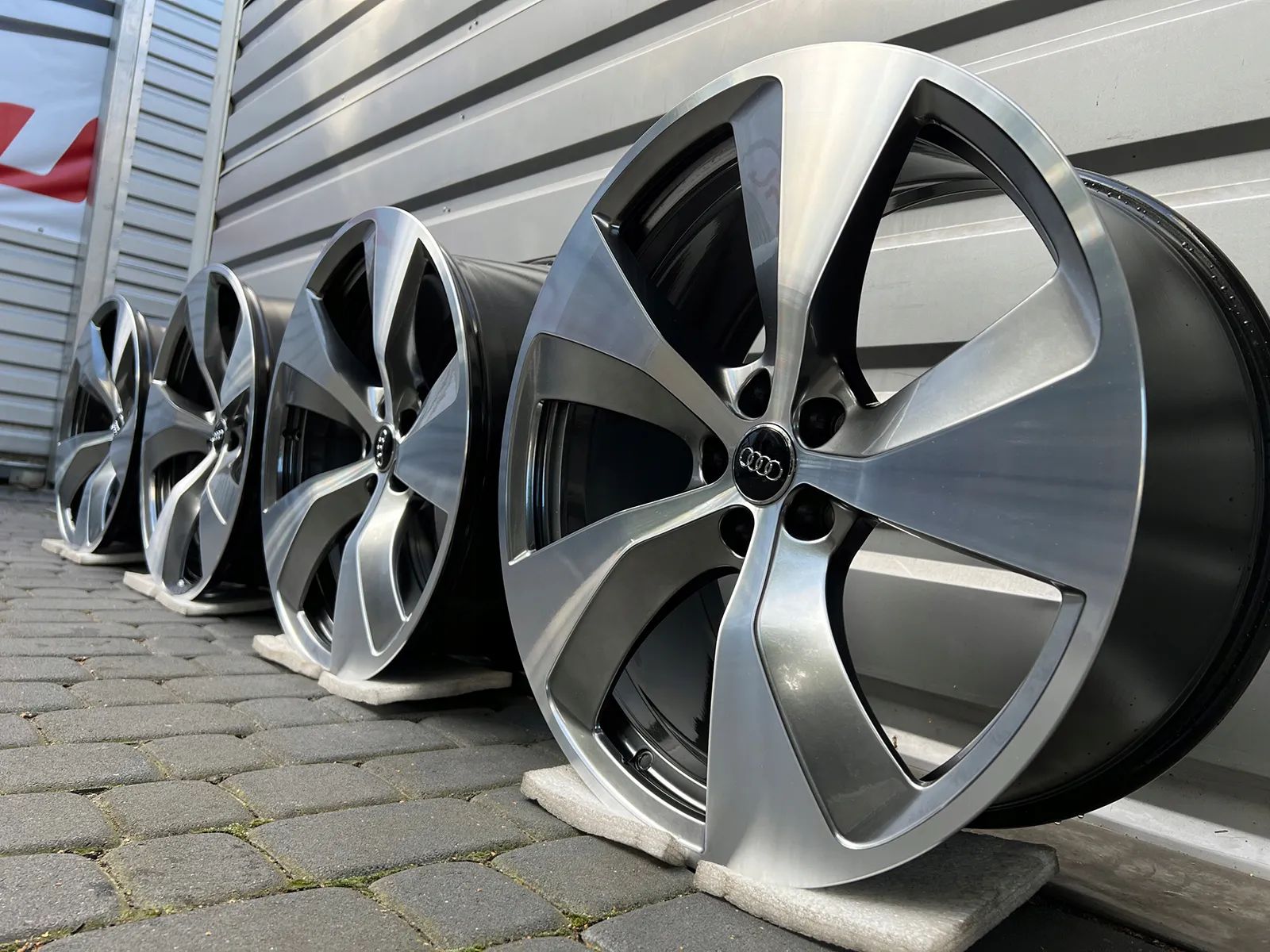 Oryginalne Felgi Audi 21 A5 A6 A7 A8 Q5 Q7 SQ7 Q8