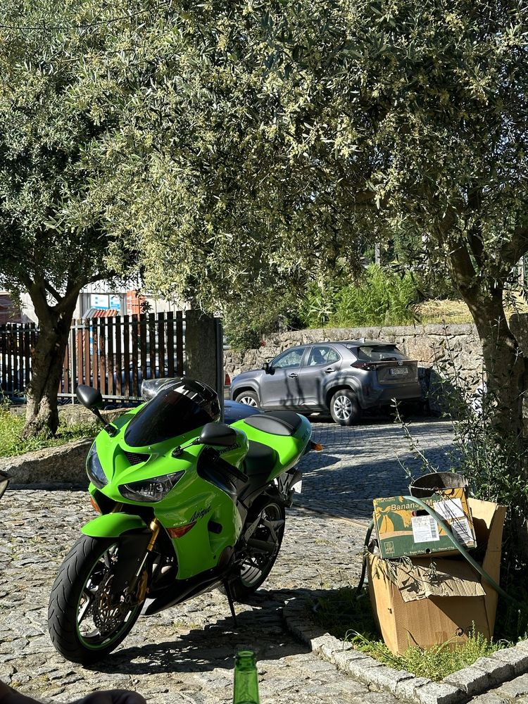 Vendo mota kawasaki 636