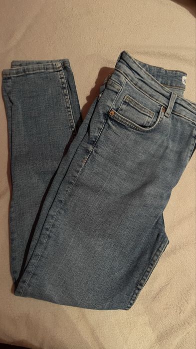 Calças Zara tamanho 40