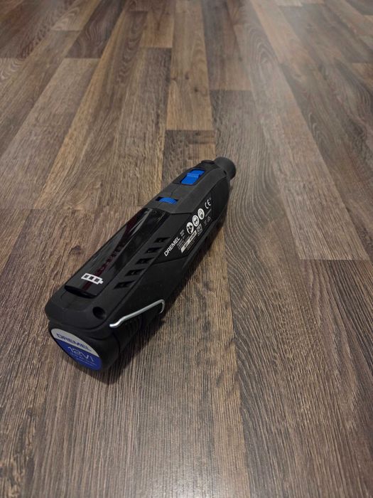 DREMEL 8260 - miniszlifierka 12V