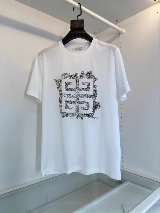 Givenchy tshirt