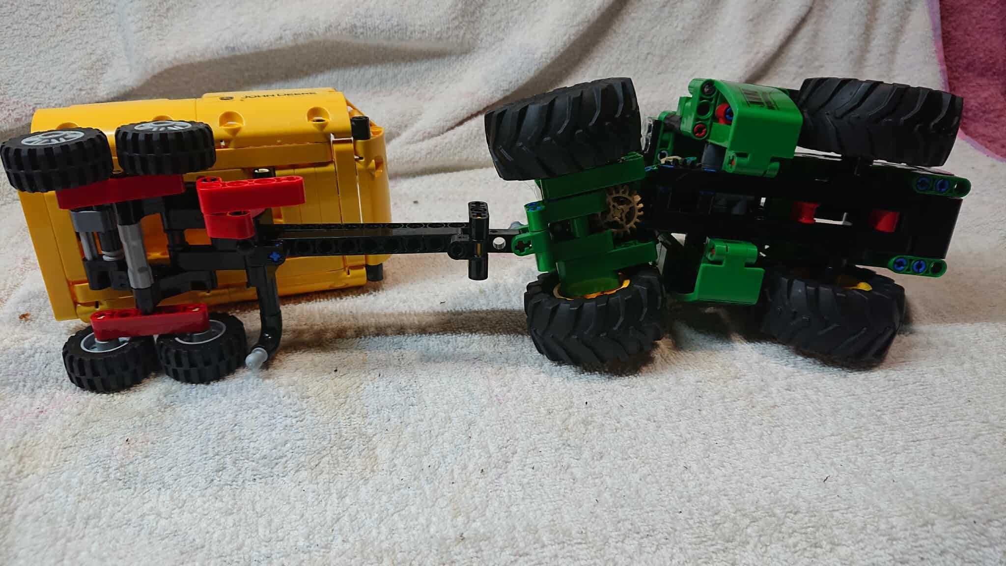 Klocki Lego traktor John Deere