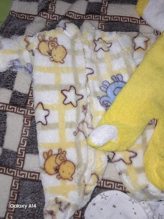 Продам лот на новонародженого!