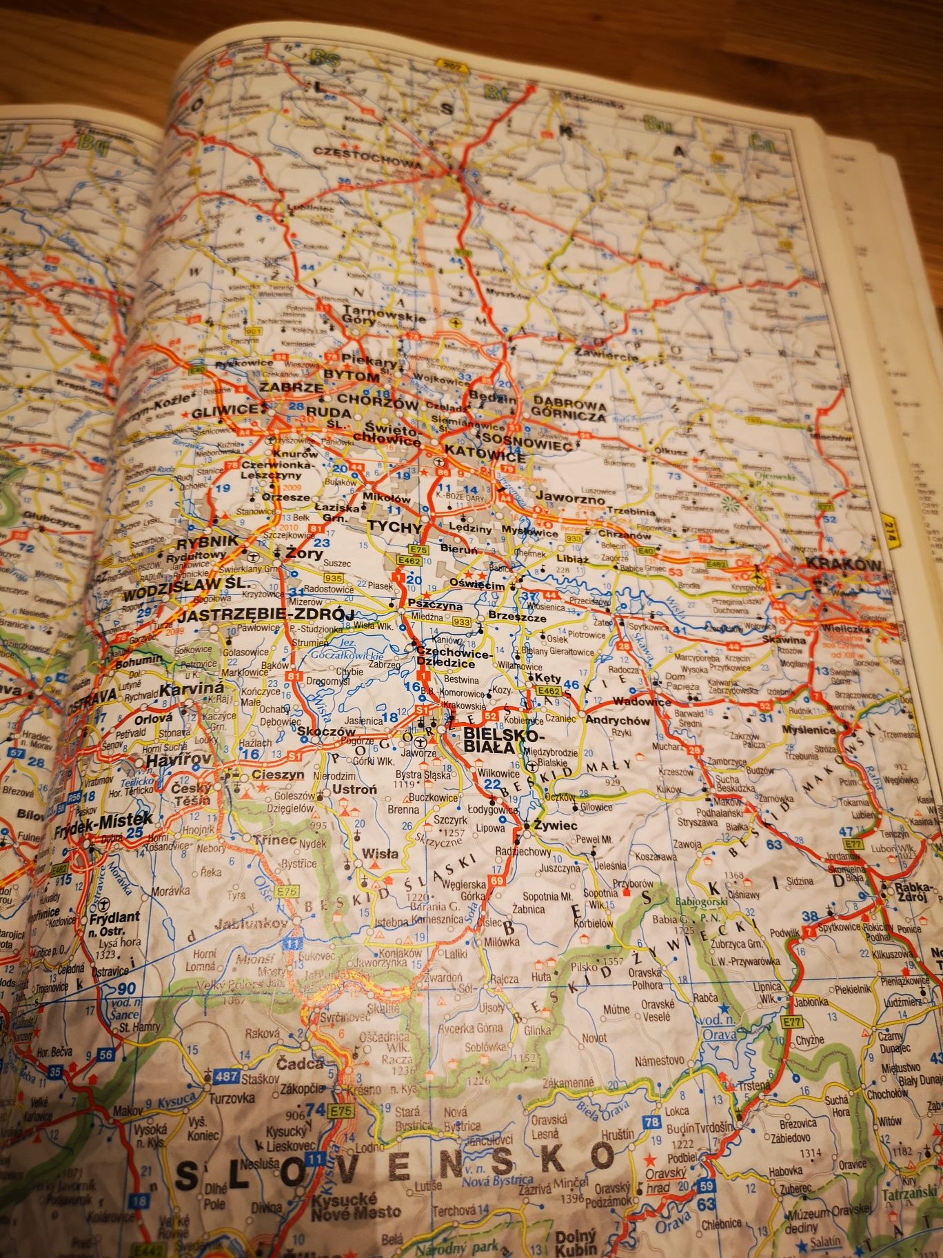 Atlas drogowy samochodowy Marco Polo Europa 1:800000