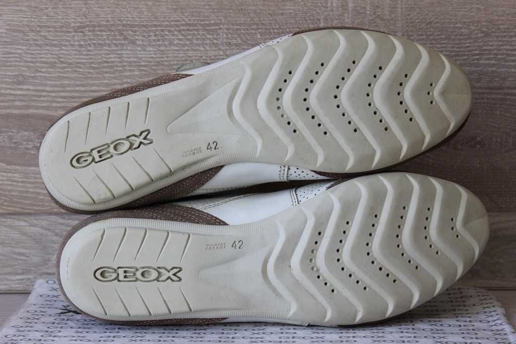 Кроссовки Geox. Оригинал. Размер 41-42.