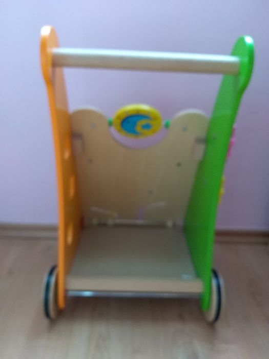 Drewniany wózek, chodzik FARMA VIGA, certyfikaty