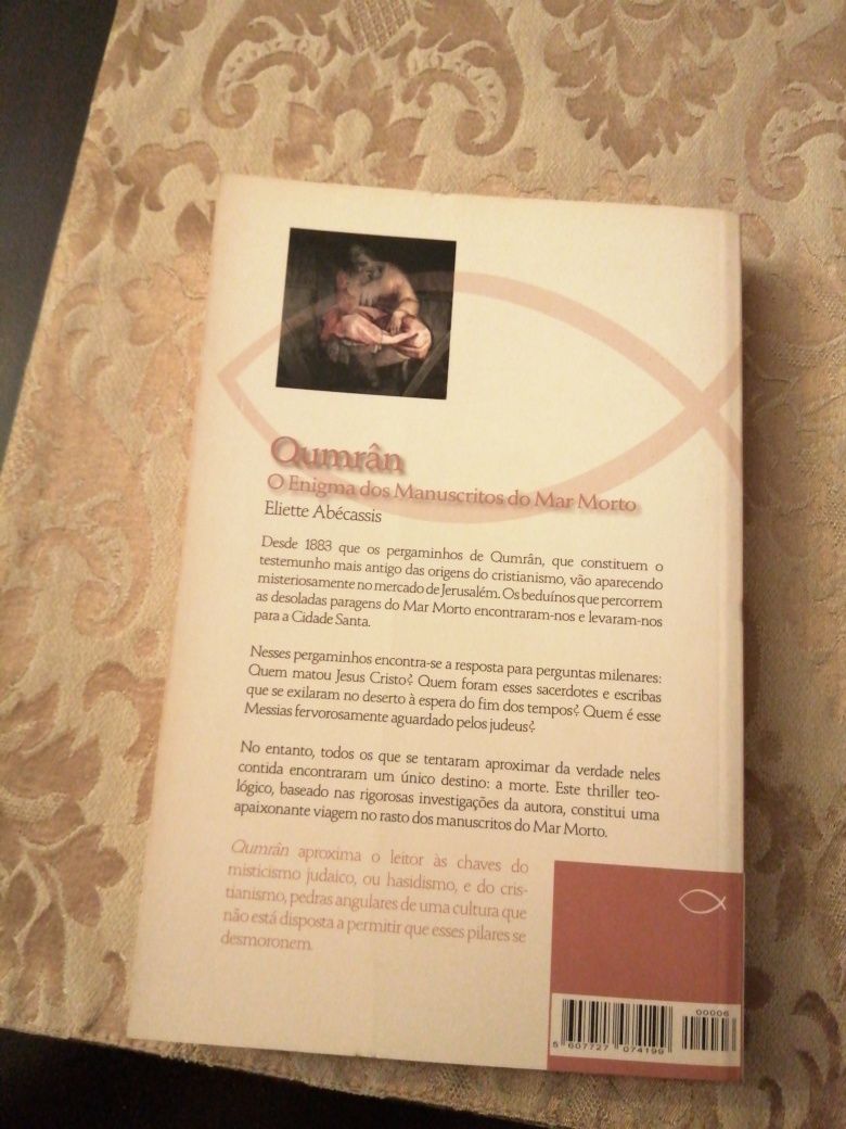 Livro "Qumrân- O enigma dos manuscritos do Mar Morto"