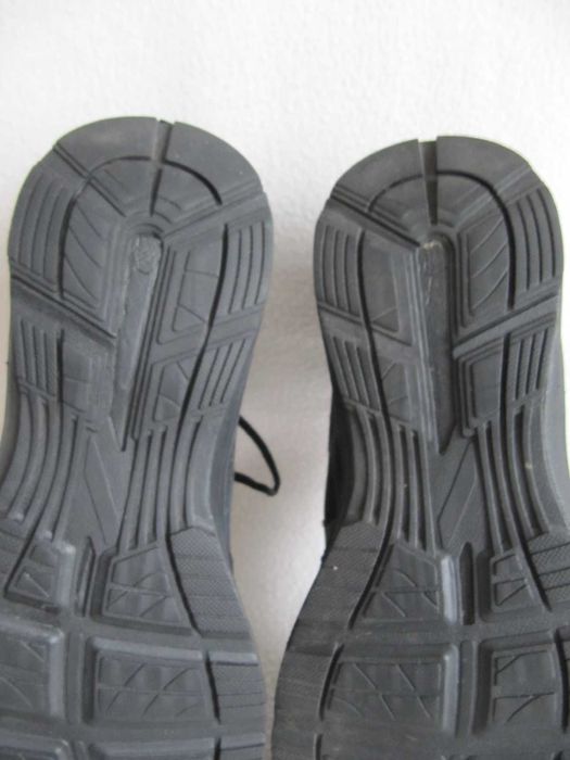 ASICS buty męskie czarne rozmiar 42,5